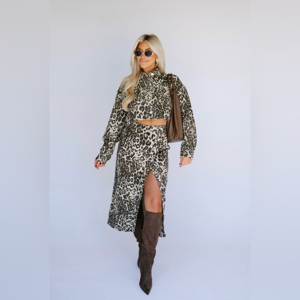 These Three Boutique Set